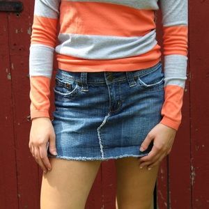 Short jean skirt